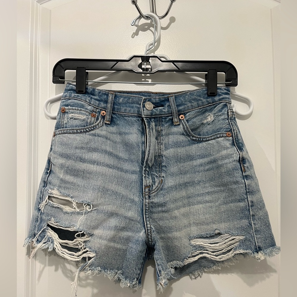 6/$32🛍️ | American Eagle | Distressed Highest Rise 90s Boyfriend Short, 0